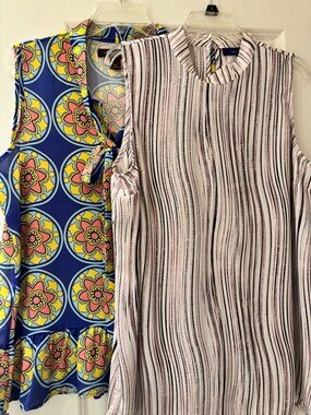 Source Unknown Vertical Stripe Sleeveless Mock Neck Camisole in Pink and Black